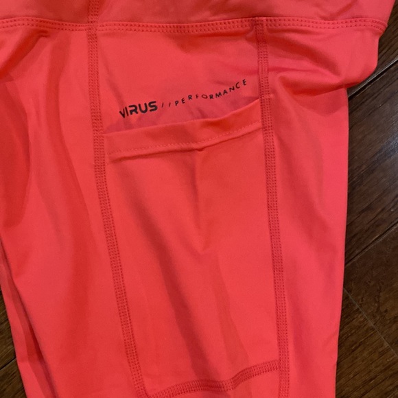 Pink Virus sport performance crop pants - Picture 6 of 9